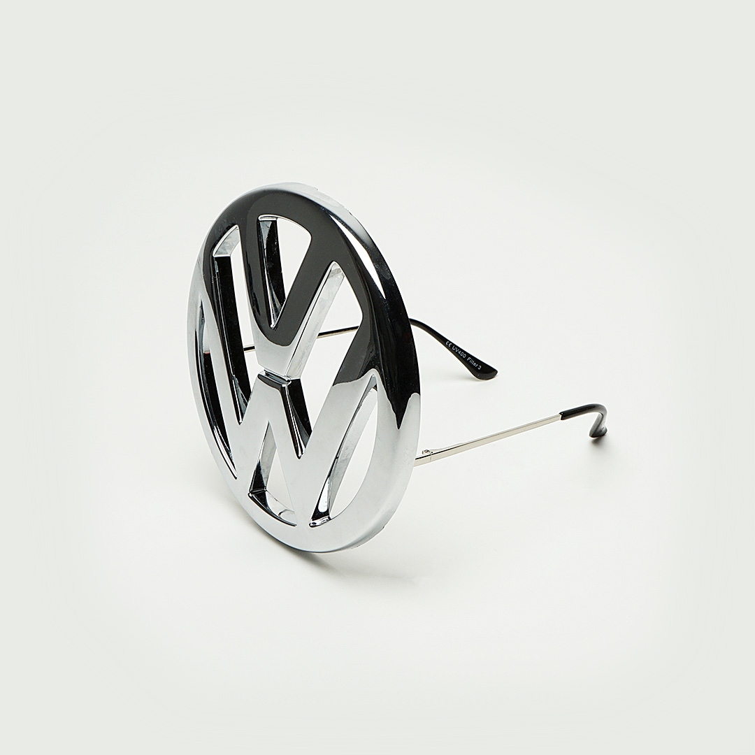 Sebastian Jung – The Postraumatic – VW Glasses
