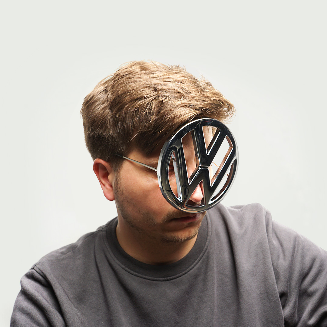Sebastian Jung – The Postraumatic – VW Glasses